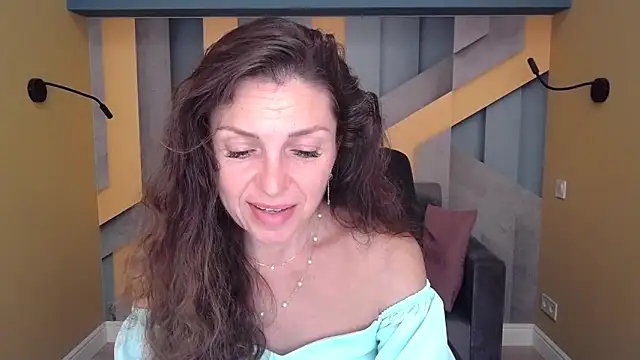 EllaLong online show from 09.13.25