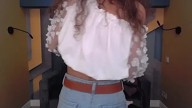 EllaLong online show from 09.17.25