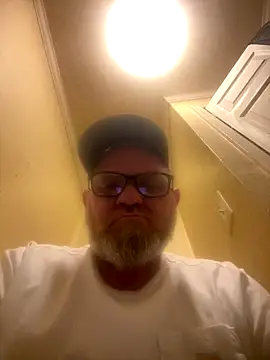 Snapshot of mrscum4u chatting on 12.13.25 mrscum4u online show from 12.13.25