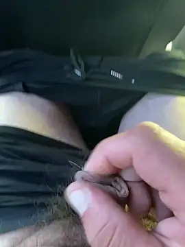 Snapshot of makar8 chatting on 09.26.25 makar8 online show from 09.26.25