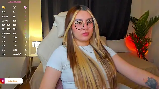 dakottaa  online show from 07.07.26