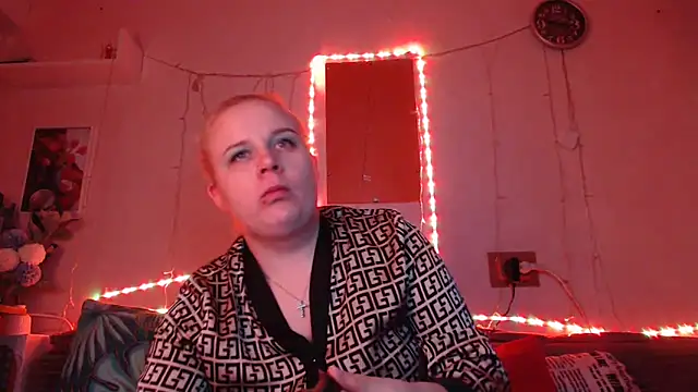 Snapshot of Karolina_love_ chatting on 01.09.25 Karolina love online show from 01.09.25