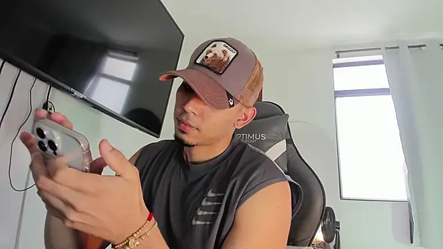 joss 111 online show from 10.18.25