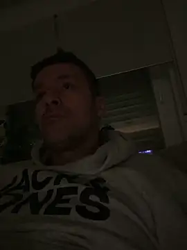 Adis1984Ger online show from 02.18.25