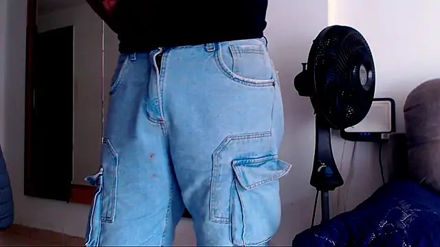 SelfSuck9inchs online show from 10.27.25