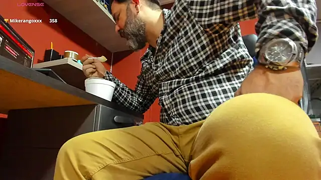 Maxi TheBigDaddy online show from 02.26.25