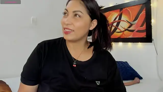 Lauralove 69 online show from 05.05.26