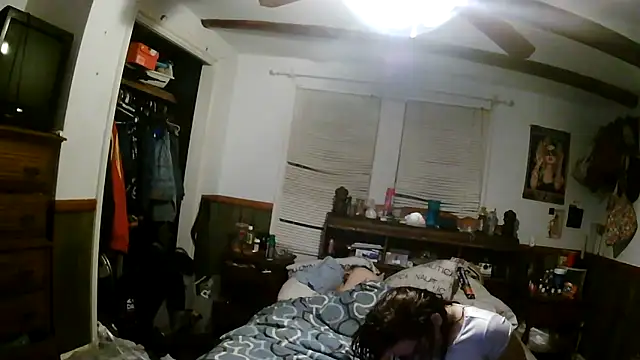 Thicknjuicy1986 online show from 03.29.26