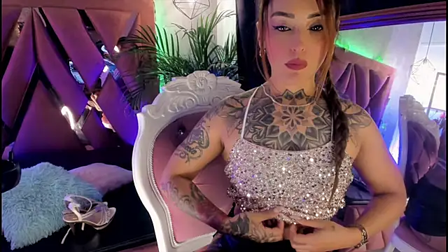 Snapshot of Megan_inked chatting on 03.01.25 Megan inked online show from 03.01.25