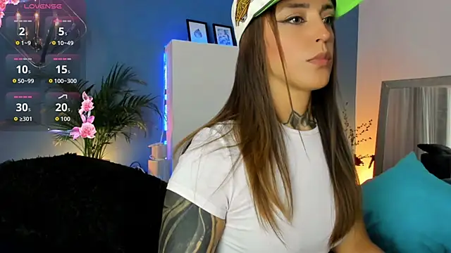Snapshot of Megan_inked chatting on 07.16.26 Megan inked online show from 07.16.26