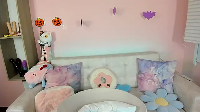 tinysara online show from 10.09.25