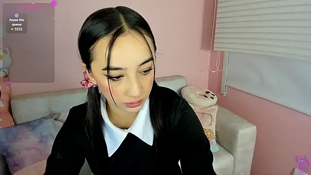 tinysara online show from 02.08.26