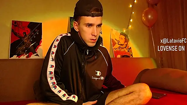 Snapshot of Midnighter_ chatting on 12.25.24 Midnighter  online show from 12.25.24