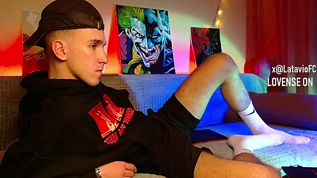 Snapshot of Midnighter_ chatting on 01.28.25 Midnighter  online show from 01.28.25