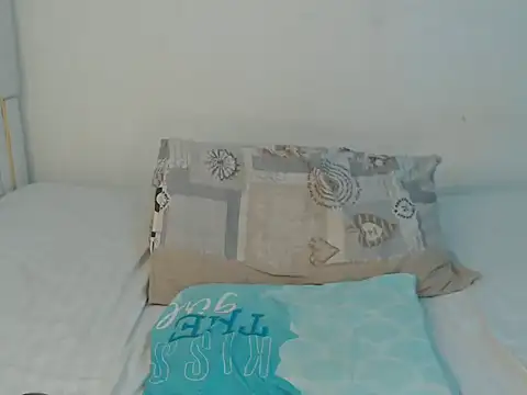 Snapshot of wetmypants chatting on 02.27.26 wetmypants online show from 02.27.26