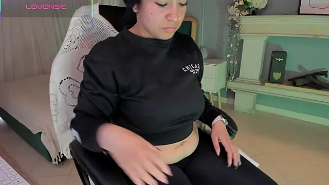 scarlet miller1 online show from 03.07.25