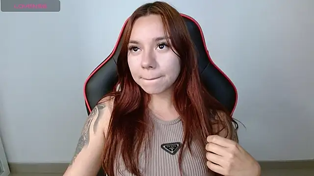 Snapshot of samantha_tattu chatting on 12.23.24 samantha tattu online show from 12.23.24