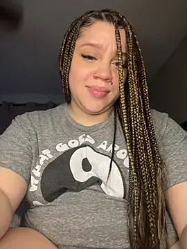 QueenNuttCollector online show from 01.14.25