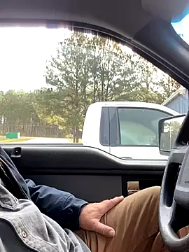 Snapshot of Themechanic420 chatting on 12.04.24 Themechanic420 online show from 12.04.24