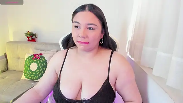 ambar-wells online show from 12.16.25