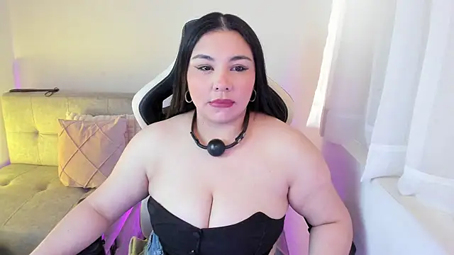ambar-wells online show from 07.30.26