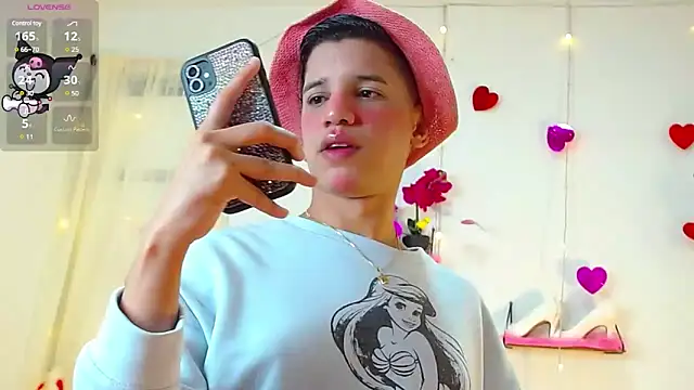 Ariel Femboy  online show from 02.12.25