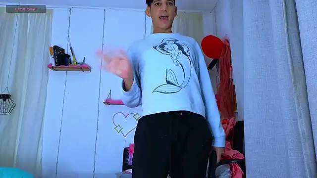 Snapshot of Ariel_Femboy_ chatting on 03.09.26 Ariel Femboy online show from 03.09.26