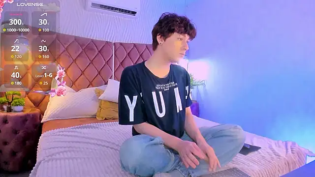  YummyTony  online show from 02.03.26