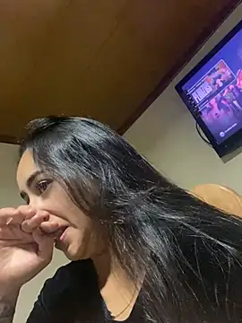 Snapshot of Vaiolet_a chatting on 02.22.26 Vaiolet a online show from 02.22.26