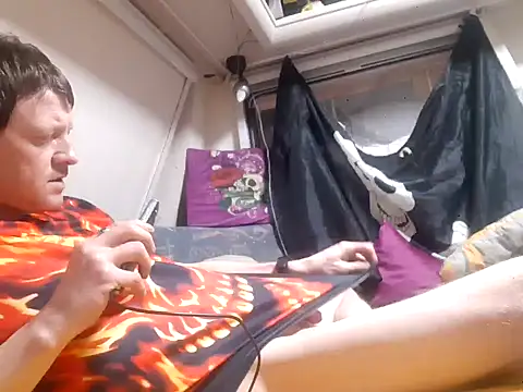 Ebinator666 online show from 01.04.25