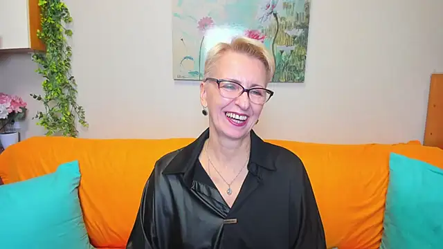 iamyourdream89 online show from 11.17.25