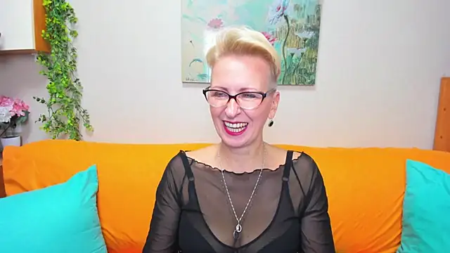 iamyourdream89 online show from 11.27.25