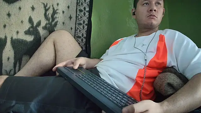 Snapshot of sweet_cock28 chatting on 06.02.26 sweet cock28 online show from 06.02.26