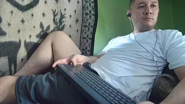 Snapshot of sweet_cock28 chatting on 06.11.26 sweet cock28 online show from 06.11.26