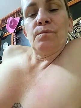 Snapshot of SeductionSilera chatting on 01.06.26 SeductionSilera online show from 01.06.26