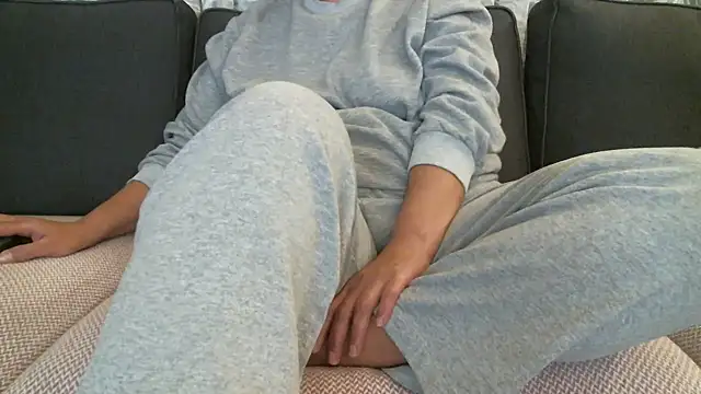 Snapshot of mysteriouscouple001 chatting on 11.26.25 mysteriouscouple001 online show from 11.26.25