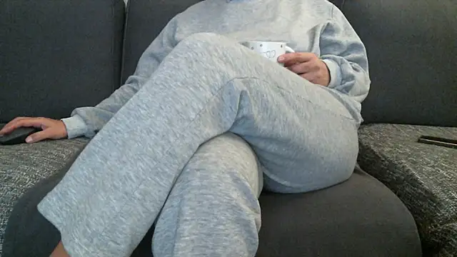 Snapshot of mysteriouscouple001 chatting on 11.30.25 mysteriouscouple001 online show from 11.30.25