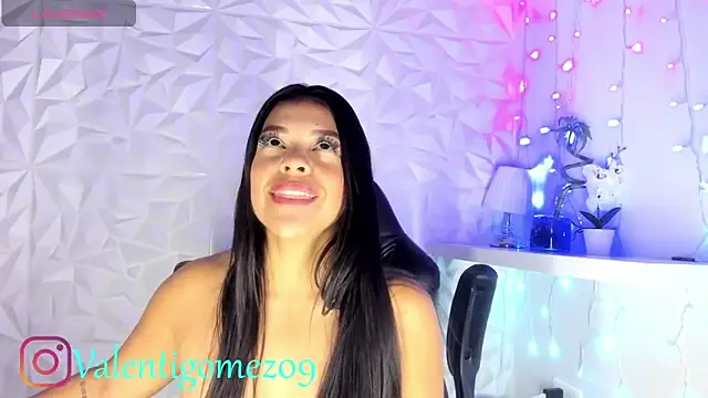 Valetigomez online show from 02.13.26