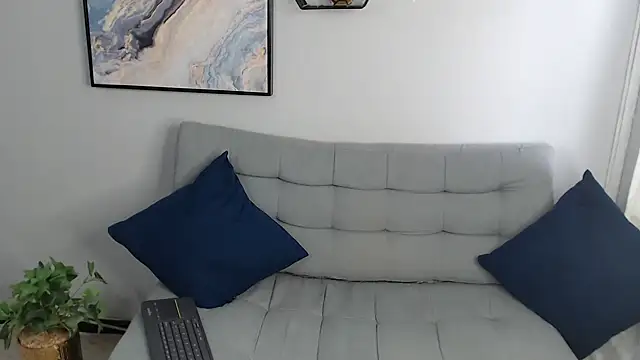 Amber Etan online show from 10.21.25