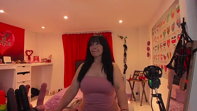 Snapshot of Sarah_teiku chatting on 06.17.26 Sarah teiku online show from 06.17.26