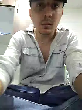Snapshot of axeldaviid chatting on 03.07.26 axeldaviid online show from 03.07.26