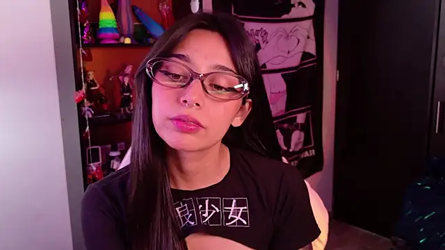 amber yull online show from 06.15.26
