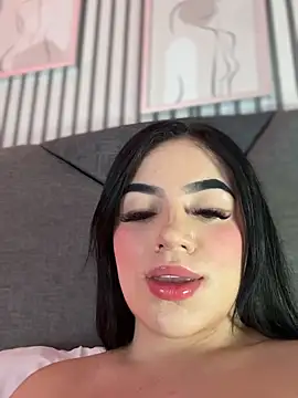 nicolette sweet  online show from 02.14.26