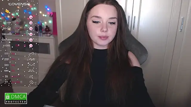 Snapshot of aliice_cutie chatting on 03.01.25 aliice cutie online show from 03.01.25