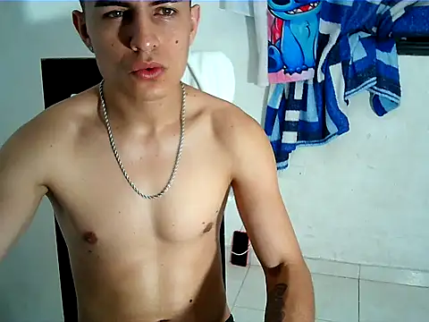 Snapshot of SHAT_SEX chatting on 12.15.25 SHAT SEX online show from 12.15.25