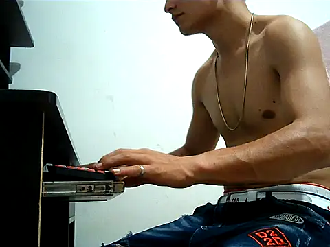 Snapshot of SHAT_SEX chatting on 01.12.26 SHAT SEX online show from 01.12.26