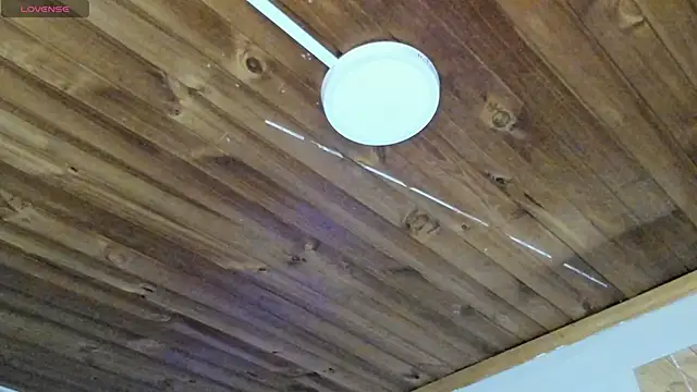 natasha logan  online show from 09.16.25