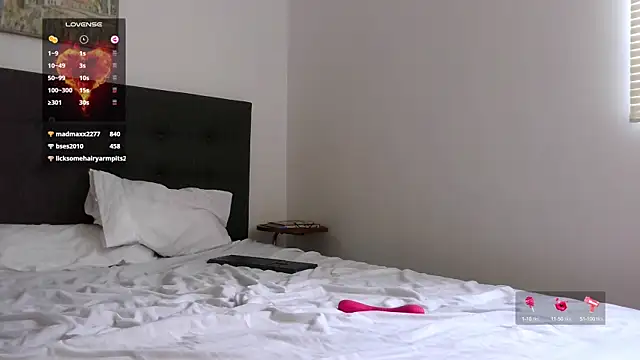 Snapshot of mini_kunis chatting on 02.27.25 mini kunis online show from 02.27.25