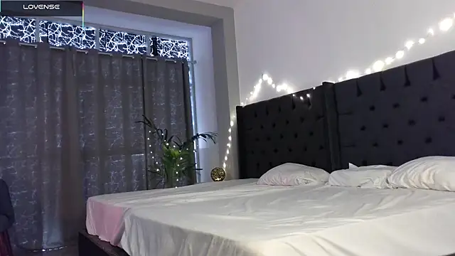 Snapshot of mini_kunis chatting on 01.10.26 mini kunis online show from 01.10.26