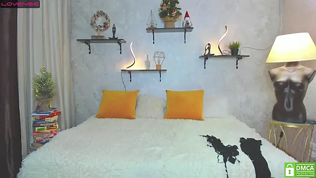 Snapshot of StripBianka chatting on 01.09.25 StripBianka online show from 01.09.25